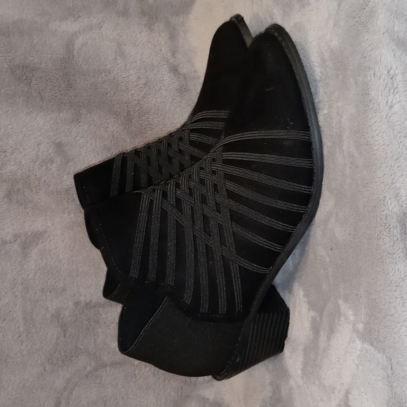 1007 Zee Alexis Slip on Shoes - Picture 8 of 8